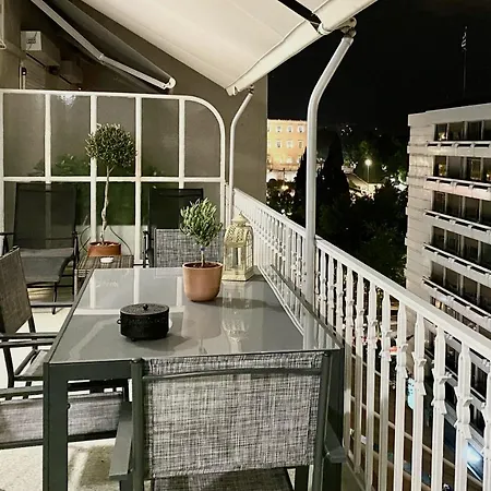 Parthenon And Syntagma Square View Apartment Athens